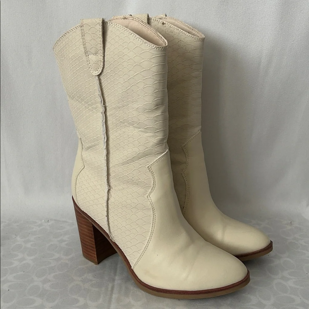 MIA Cream Leather Snake Print Raylyn Heeled Cowgirl Boots Shoes **Size 7** 🌸🌸 - Picture 1 of 8